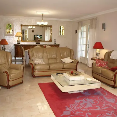 Villa Fleurie Les Angles (Gard)